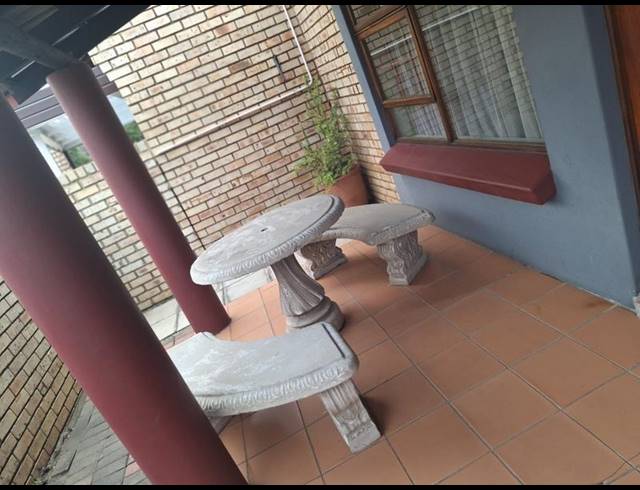 2 BEDROOM PROPERTY TO RENT IN VANDERBIJLPARK SW 5